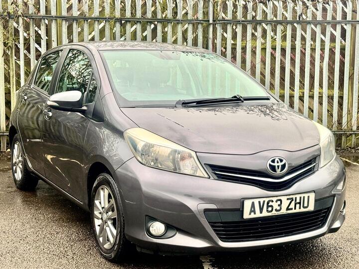 Toyota Yaris 1.33 Dual VVT-i Icon Plus Euro 5 5dr