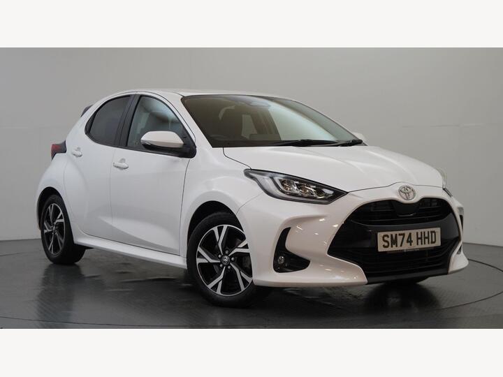 Toyota Yaris 1.5 VVT-h Design E-CVT Euro 6 (s/s) 5dr