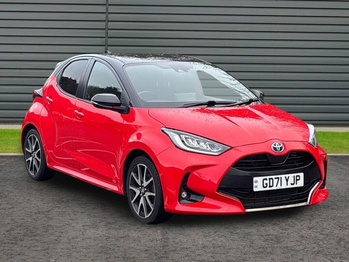 Toyota Yaris 1.5 VVT-h Launch Edition E-CVT Euro 6 (s/s) 5dr Toyota Yaris 1.5 VVT-h Launch Edition E-CVT Euro 6 (s/s) 5dr