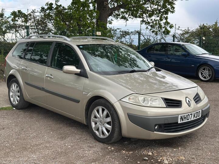 Renault Megane 1.6 VVT Dynamique Proactive 5dr Renault Megane 1.6 VVT Dynamique Proactive 5dr