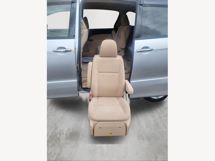 Toyota Estima 2.4 Hybrid Aeras 4WD 7 Seats 5dr Toyota Estima 2.4 Hybrid Aeras 4WD 7 Seats 5dr