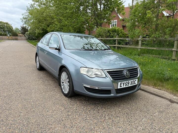 Volkswagen Passat 2.0 TDI Highline Plus DSG Euro 5 4dr