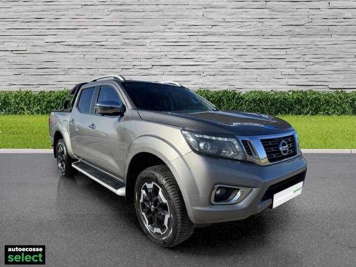 Nissan NAVARA 2.3 DCi Tekna Auto 4WD Euro 6 4dr