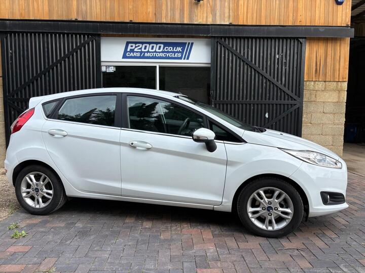 Ford Fiesta 1.0T EcoBoost Zetec Euro 6 (s/s) 5dr