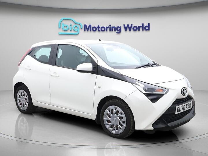 Toyota AYGO 1.0 VVT-i X-play X-shift Euro 6 5dr (Safety Sense)
