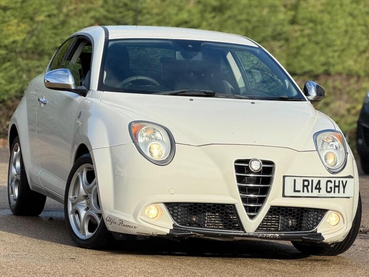 Alfa Romeo MiTo 1.3 JTDM-2 Distinctive Euro 5 (s/s) 3dr Alfa Romeo MiTo 1.3 JTDM-2 Distinctive Euro 5 (s/s) 3dr
