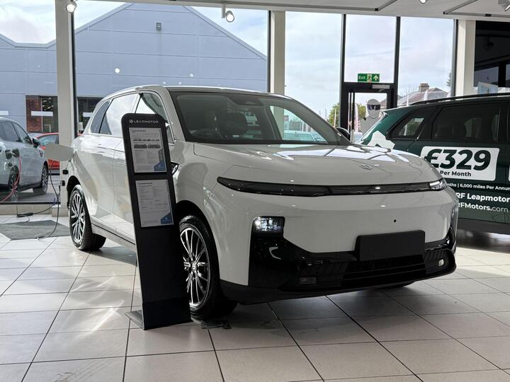 Leapmotor B10 67.1kWh Auto 5dr