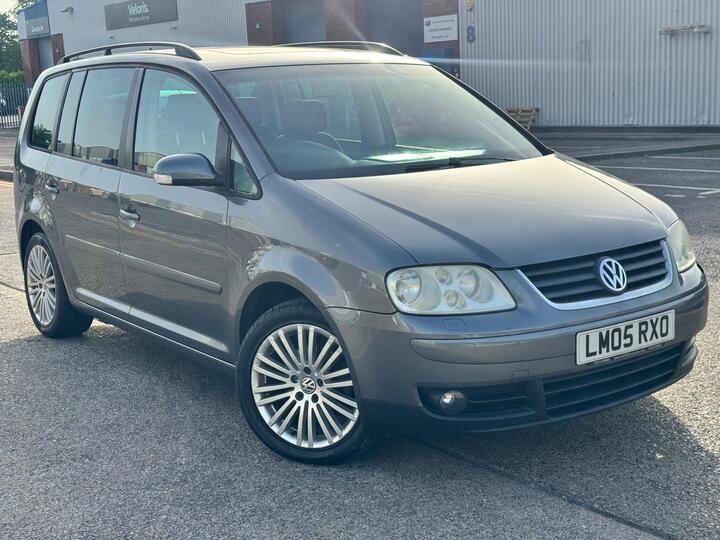 Volkswagen Touran 2.0 TDI SE DSG 5dr (5 Seats)