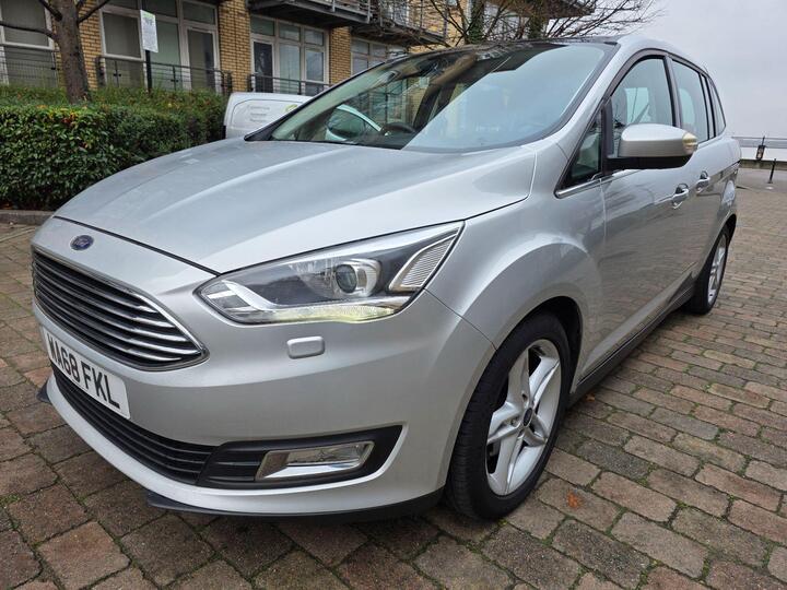 Ford Grand C-Max 1.0T EcoBoost GPF Titanium X Euro 6 (s/s) 5dr Ford Grand C-Max 1.0T EcoBoost GPF Titanium X Euro 6 (s/s) 5dr