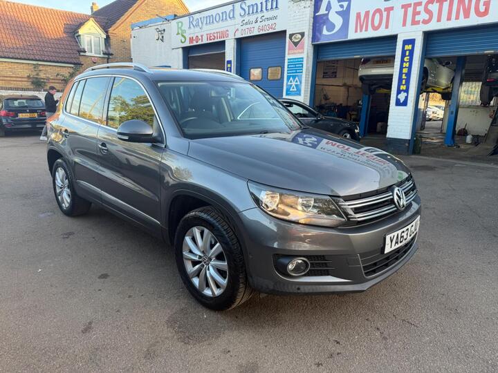 Volkswagen Tiguan 2.0 TDI BlueMotion Tech Match DSG 4WD Euro 5 (s/s) 5dr