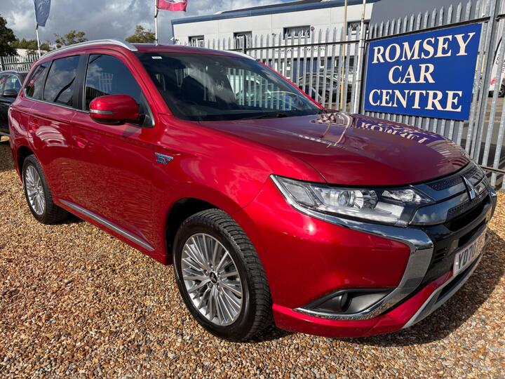 Mitsubishi Outlander 2.4h TwinMotor 13.8kWh Dynamic CVT 4WD Euro 6 (s/s) 5dr