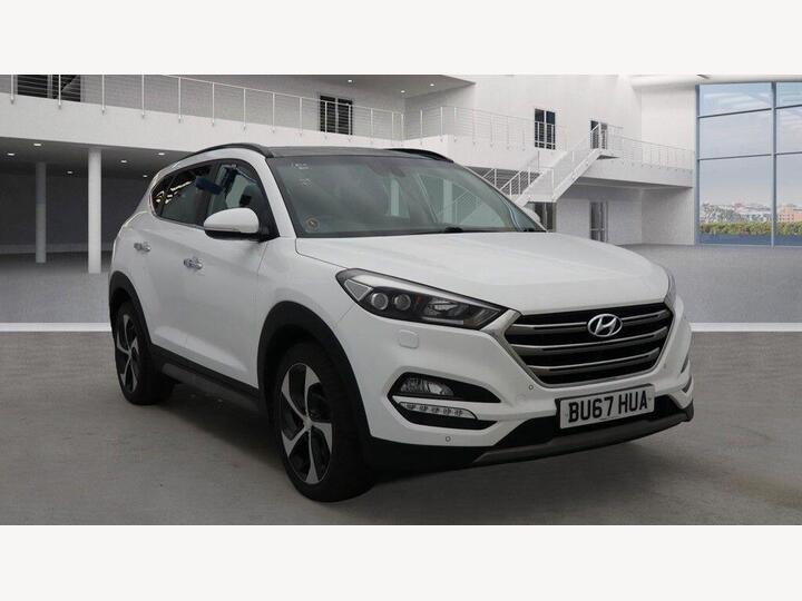 Hyundai TUCSON 2.0 CRDi Premium SE 4WD Euro 6 5dr Hyundai TUCSON 2.0 CRDi Premium SE 4WD Euro 6 5dr