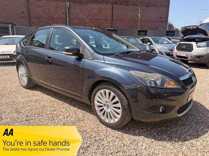 Ford Focus 1.6 TDCi DPF Titanium 5dr