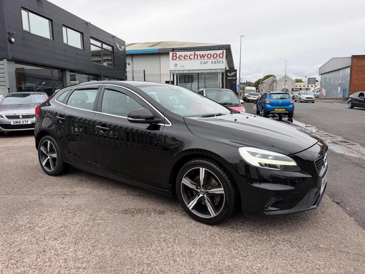 Volvo V40 2.0 T2 R-Design Nav Plus Euro 6 (s/s) 5dr