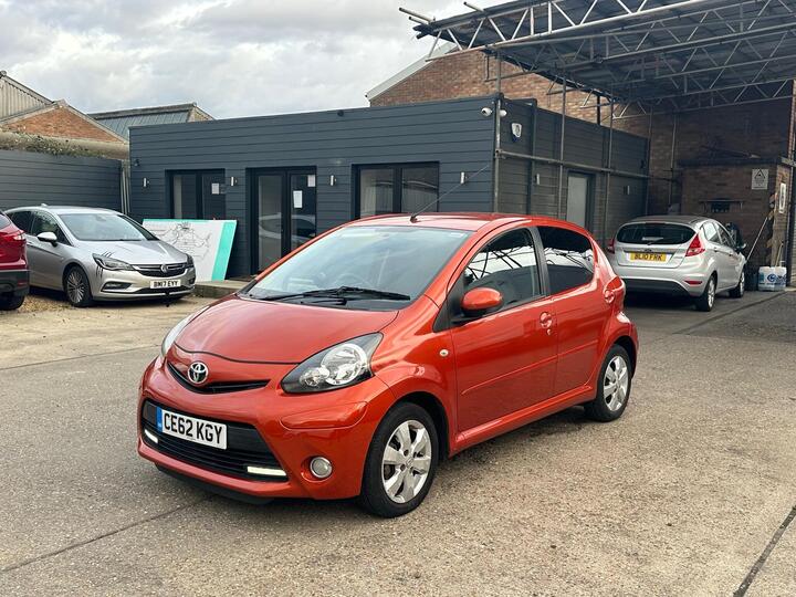 Toyota AYGO 1.0 VVT-i Fire Euro 5 5dr