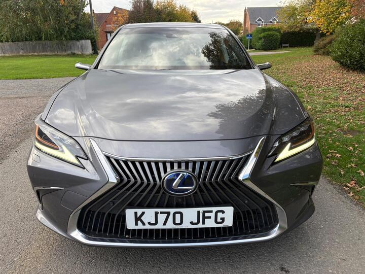 Lexus ES 2.5 300h Takumi E-CVT Euro 6 (s/s) 4dr