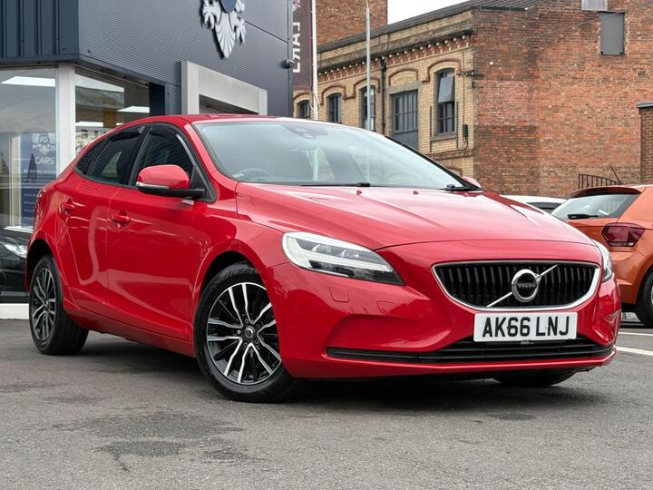 Volvo V40 2.0 D2 Momentum Nav Plus Euro 6 (s/s) 5dr