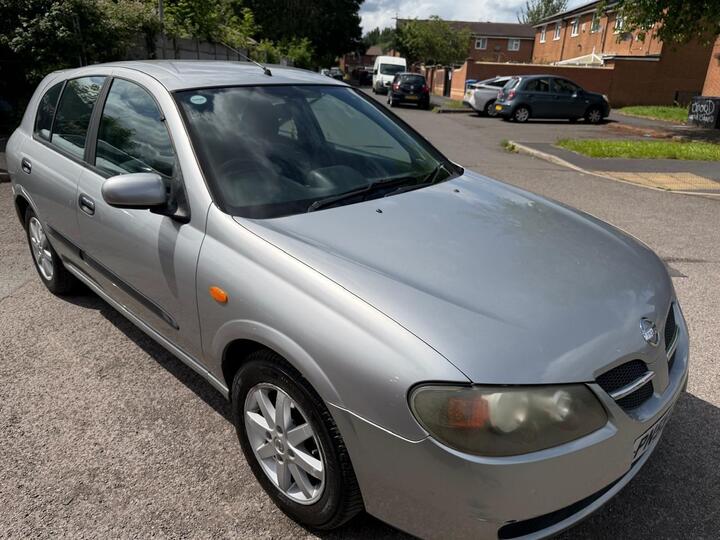 Nissan Almera 1.8 SE 5dr Nissan Almera 1.8 SE 5dr