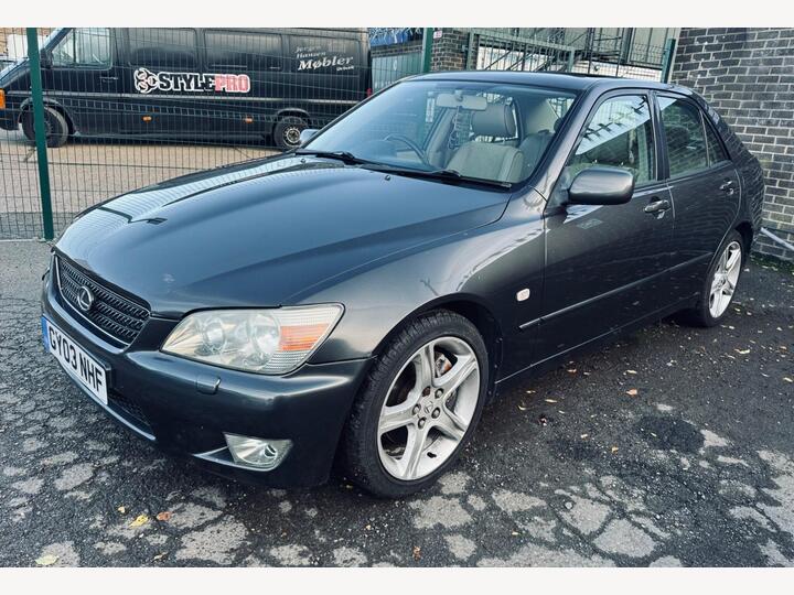 Lexus IS 2.0 200 SE 4dr