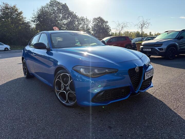 Alfa Romeo Giulia 2.0T Veloce Auto Euro 6 (s/s) 4dr Alfa Romeo Giulia 2.0T Veloce Auto Euro 6 (s/s) 4dr