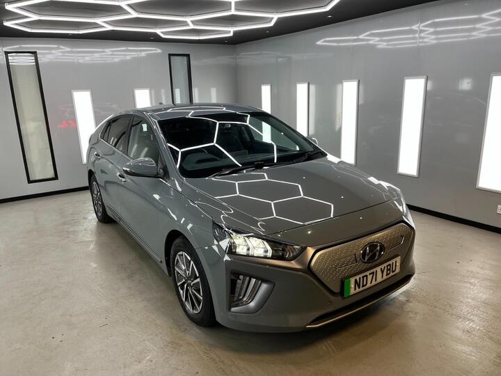 Hyundai Ioniq 38.3kWh Premium Auto 5dr Hyundai Ioniq 38.3kWh Premium Auto 5dr
