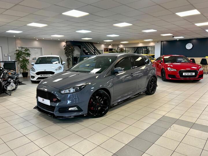 Ford Focus 2.0T EcoBoost ST-3 Euro 6 (s/s) 5dr