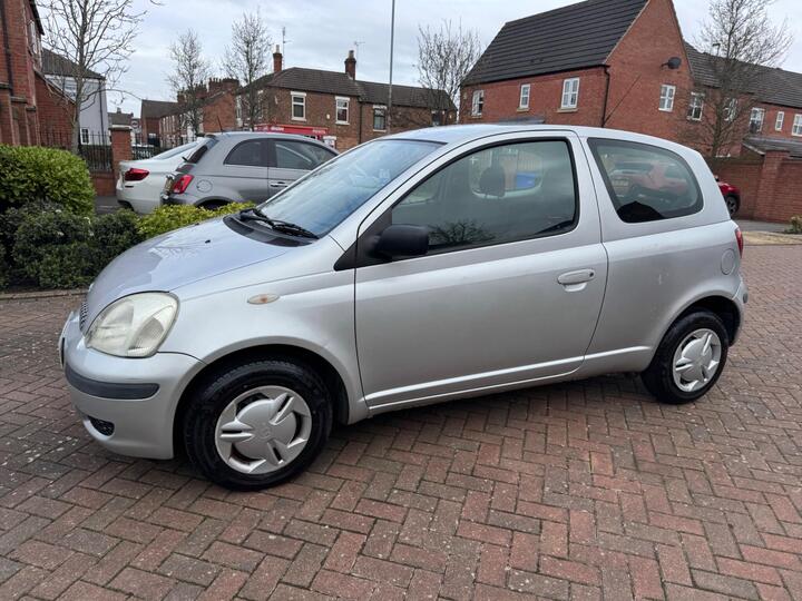 Toyota Yaris 1.0 VVT-i T2 3dr
