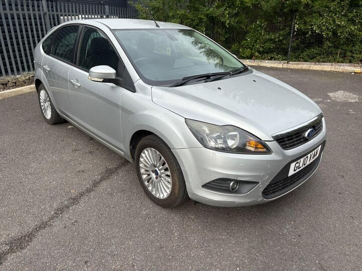 Ford Focus 1.6 Titanium 5dr