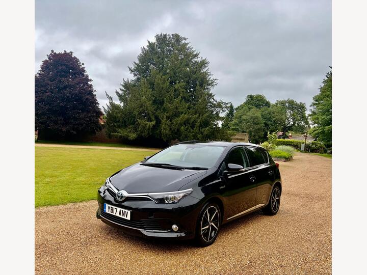 Toyota Auris 1.8 VVT-h Design CVT Euro 6 (s/s) 5dr (Safety Sense)