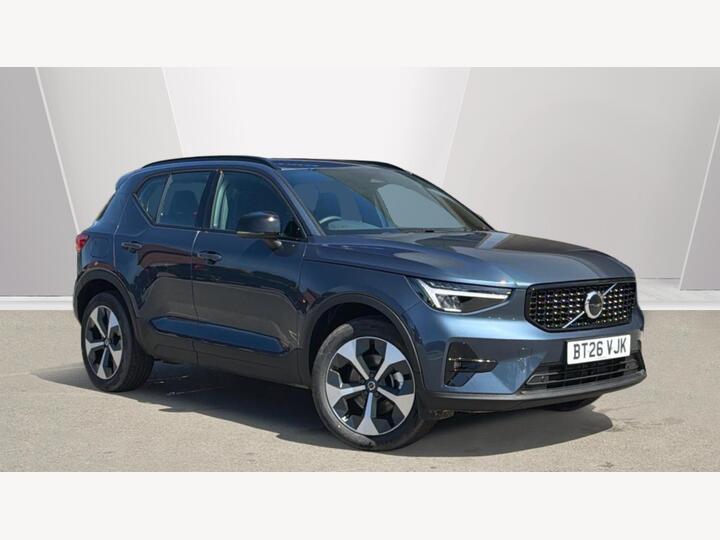 Volvo XC40 2.0 B3 MHEV Plus Dark DCT Auto Euro 6 (s/s) 5dr