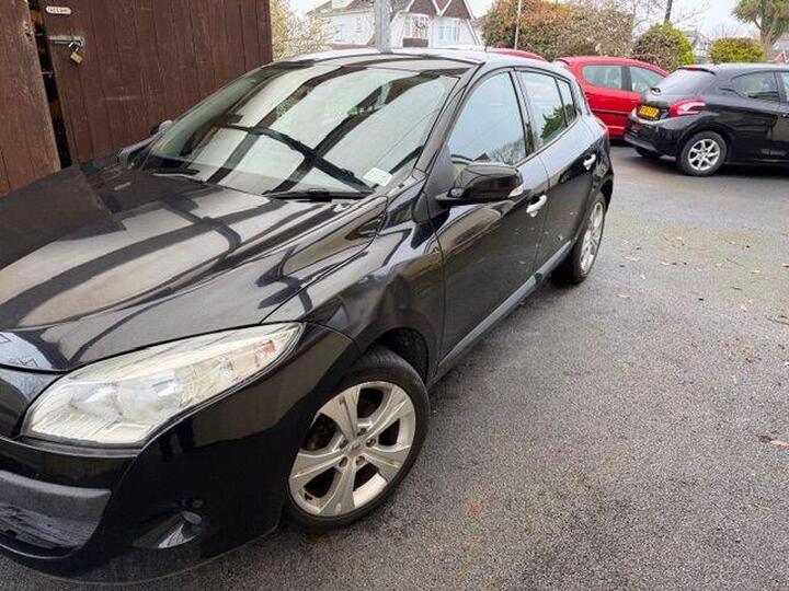 Renault Megane 1.6 16V Dynamique TomTom Euro 5 5dr