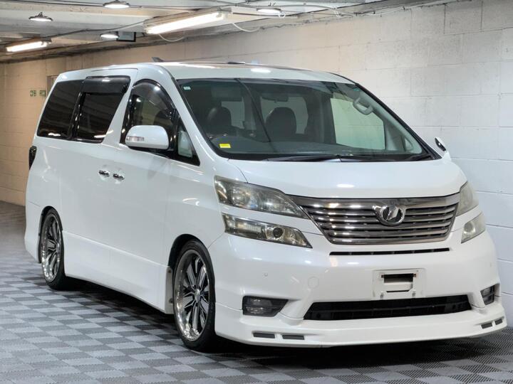 Toyota Vellfire 2.4Z Platinum Selection 2 Auto 7 Seat