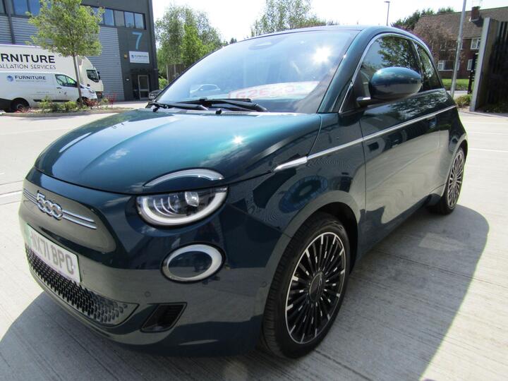 Fiat 500e 42 KWH LA PRIMA AUTO 3DR ELECTRIC LHD