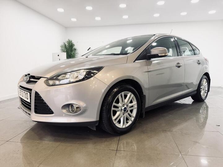 Ford FOCUS HATCHBACK 1.0T EcoBoost Titanium Euro 5 (s/s) 5dr