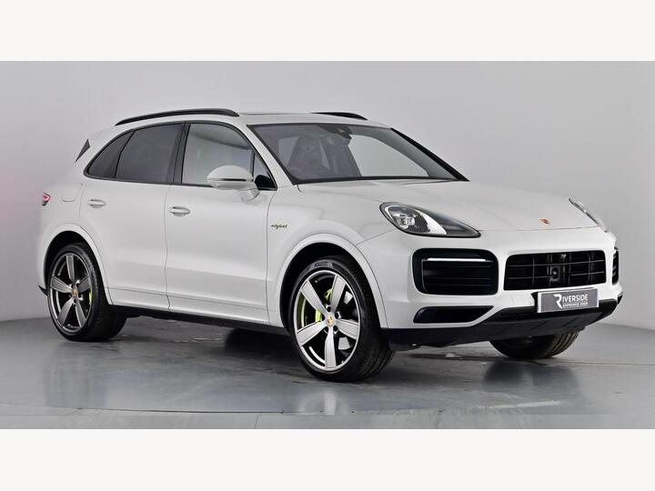 Porsche Cayenne 3.0 V6 E-Hybrid 17.9kWh Platinum Edition TiptronicS 4WD Euro 6 (s/s) 5dr (3.6kW Charger) Porsche Cayenne 3.0 V6 E-Hybrid 17.9kWh Platinum Edition TiptronicS 4WD Euro 6 (s/s) 5dr (3.6kW Charger)