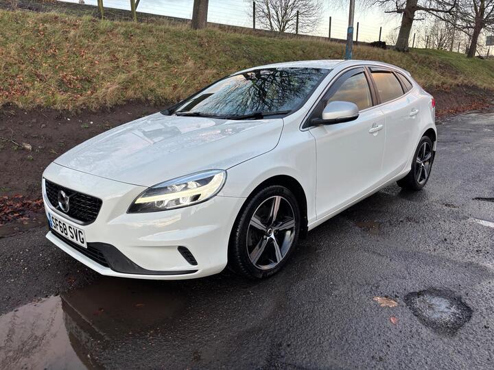 Volvo V40 2.0 T2 GPF R-Design Nav Plus Euro 6 (s/s) 5dr