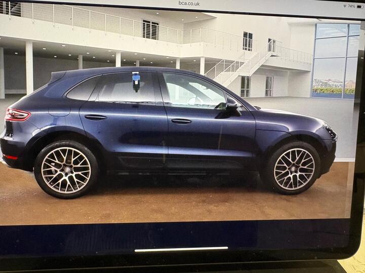 Porsche Macan 2.0T PDK 4WD Euro 6 (s/s) 5dr Porsche Macan 2.0T PDK 4WD Euro 6 (s/s) 5dr