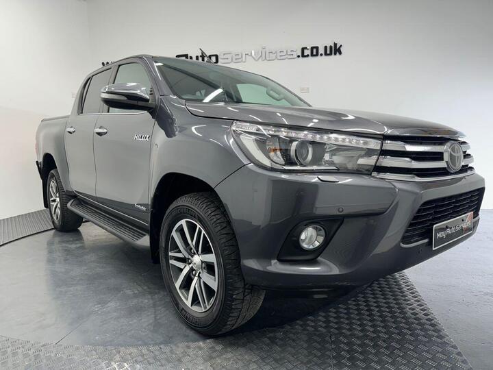 Toyota HI-LUX 2.4 D-4D Invincible Auto 4WD Euro 6 (s/s) 4dr (TSS)