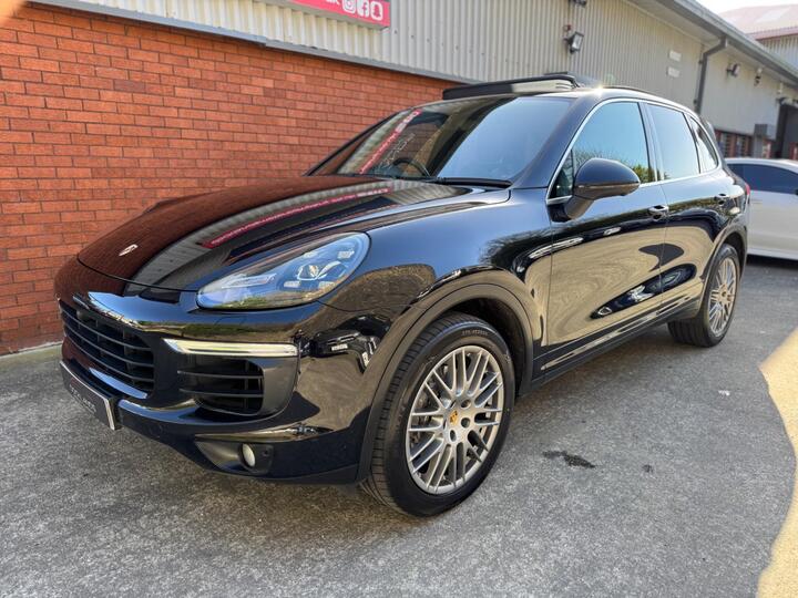 Porsche Cayenne 3.0 TD V6 TiptronicS 4WD Euro 6 (s/s) 5dr Porsche Cayenne 3.0 TD V6 TiptronicS 4WD Euro 6 (s/s) 5dr