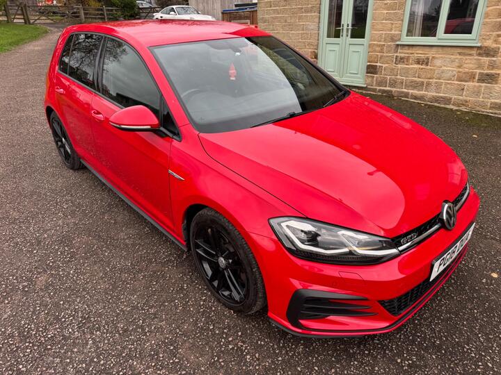 Volkswagen Golf 2.0 TDI GTD Euro 6 (s/s) 5dr Volkswagen Golf 2.0 TDI GTD Euro 6 (s/s) 5dr