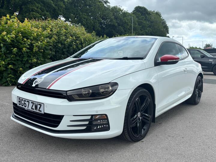 Volkswagen Scirocco 2.0 TDI R-Line DSG Euro 6 (s/s) 3dr Volkswagen Scirocco 2.0 TDI R-Line DSG Euro 6 (s/s) 3dr