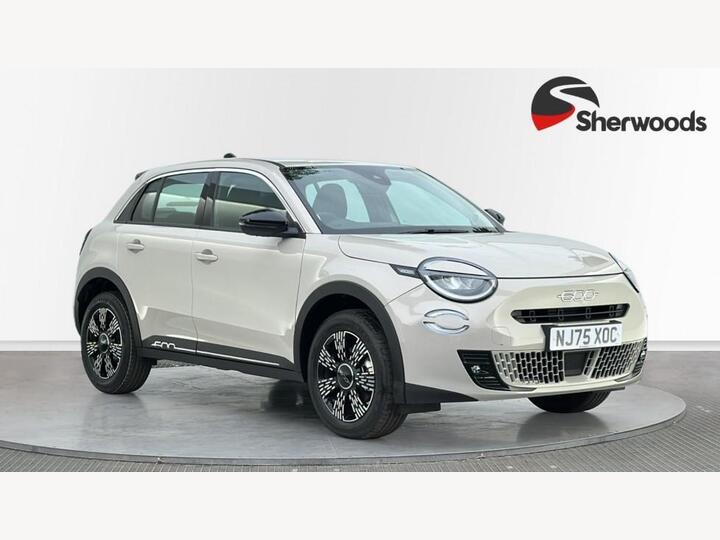 Fiat 600 1.2 MHEV E-DCT Euro 6 (s/s) 5dr