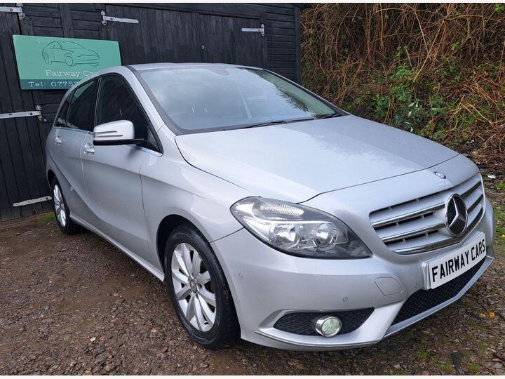 Mercedes-Benz B Class 1.8 B180 CDI BlueEfficiency SE Euro 5 (s/s) 5dr Mercedes-Benz B Class 1.8 B180 CDI BlueEfficiency SE Euro 5 (s/s) 5dr