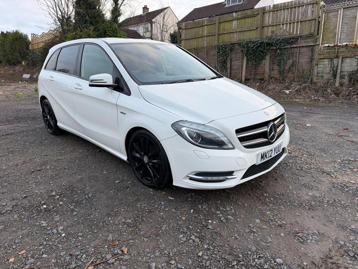 Mercedes-Benz B Class 1.8 B180 CDI BlueEfficiency Sport 7G-DCT Euro 5 (s/s) 5dr Mercedes-Benz B Class 1.8 B180 CDI BlueEfficiency Sport 7G-DCT Euro 5 (s/s) 5dr