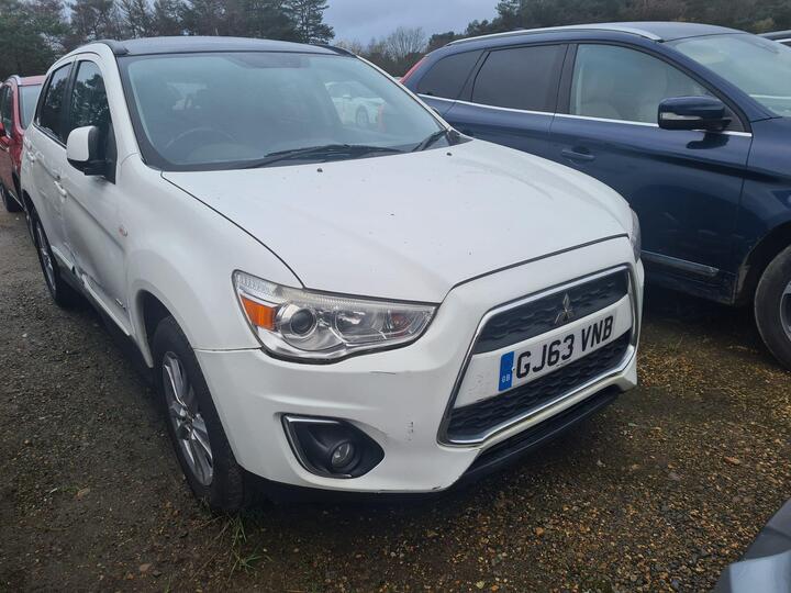 Mitsubishi ASX 2.2 DI-D 4 Auto 4WD Euro 5 (s/s) 5dr Mitsubishi ASX 2.2 DI-D 4 Auto 4WD Euro 5 (s/s) 5dr