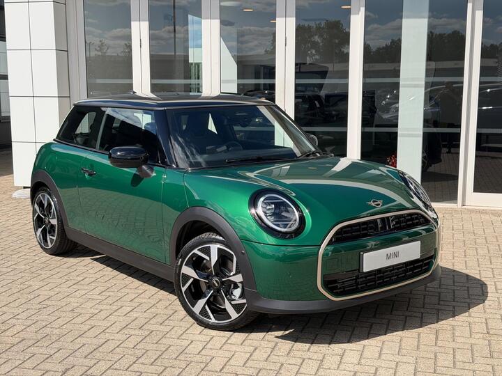 MINI Cooper 1.5C Exclusive Steptronic Euro 6 (s/s) 3dr