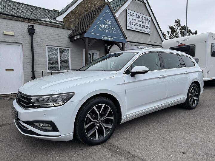 Volkswagen Passat 1.5 TSI EVO SEL Euro 6 (s/s) 5dr Volkswagen Passat 1.5 TSI EVO SEL Euro 6 (s/s) 5dr