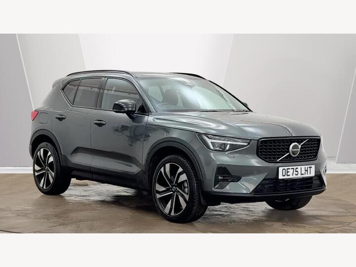 Volvo XC40 2.0 B4 MHEV Ultra Dark DCT Auto Euro 6 (s/s) 5dr