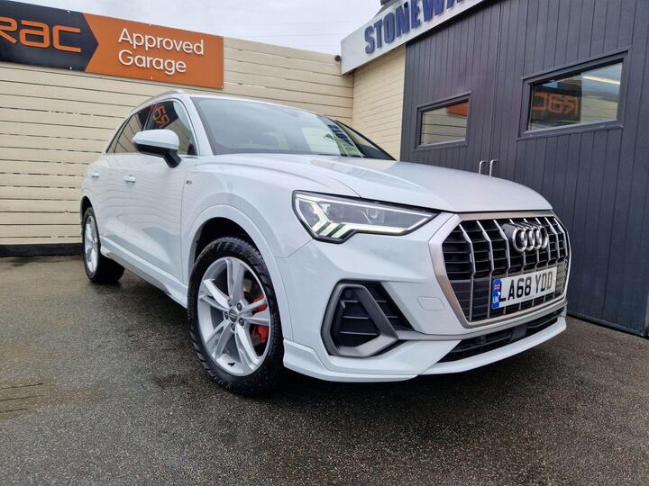 Audi Q3 1.5 TFSI CoD 35 S Line S Tronic Euro 6 (s/s) 5dr