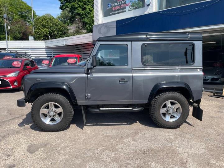 Land Rover Defender 90 Landmark Station Wagon TDCi [2.2] -  AIR CON -  BLACK ROOF - SIDE RUNNERS